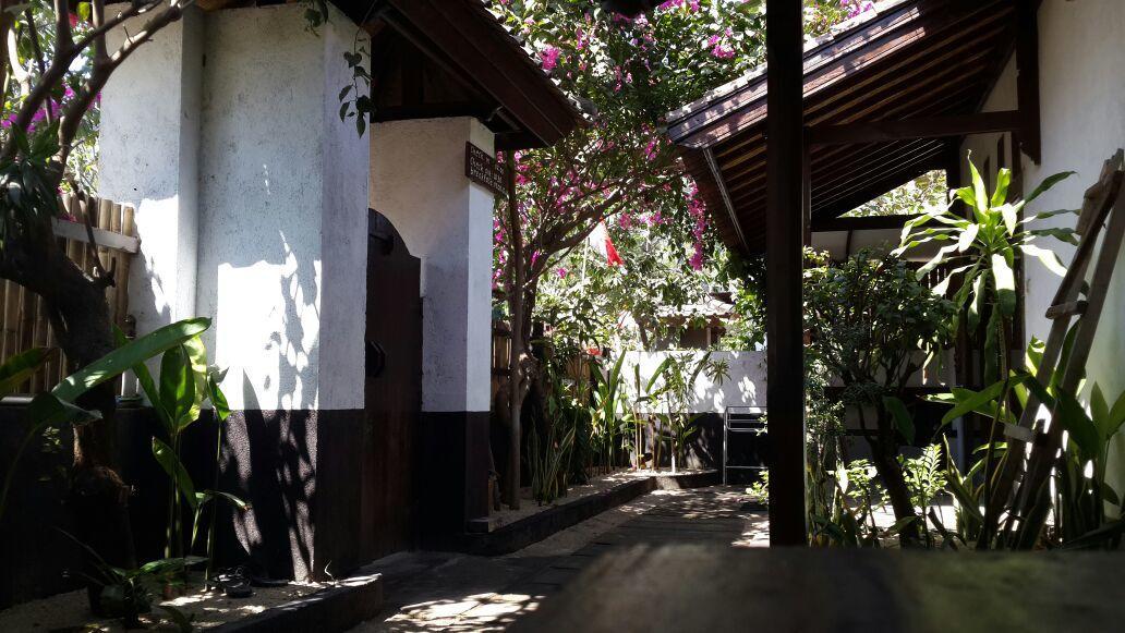 ギリ・トラワンガン Dili Gili Bed & Breakfast エクステリア 写真